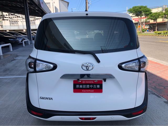 SIENTA 1.8  第6張相片