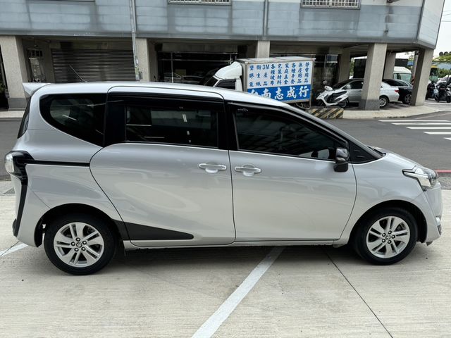 SIENTA 1.8  第4張相片