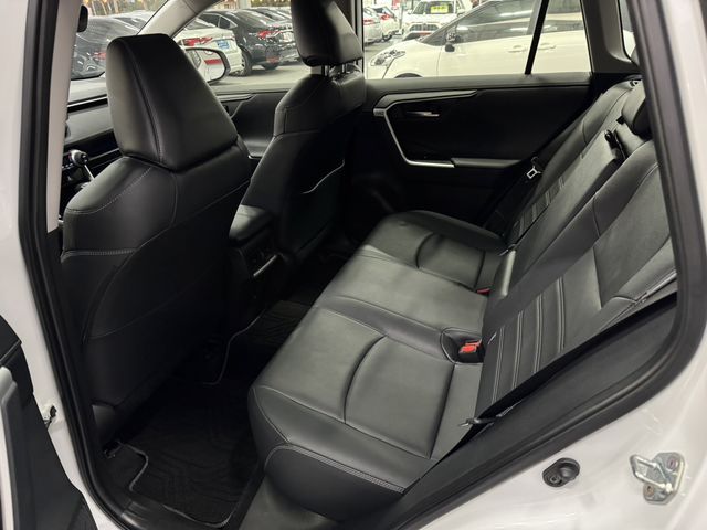RAV4 2.0  第7張相片