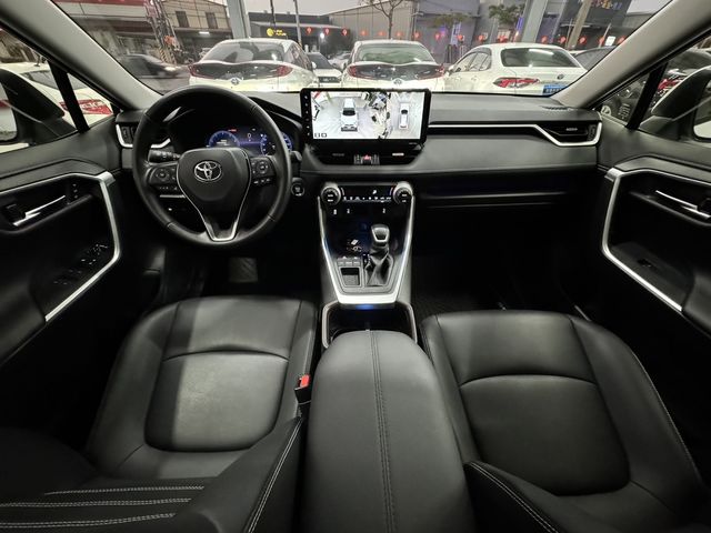 RAV4 2.0  第9張相片
