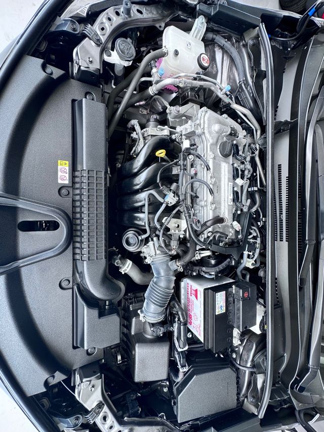 ALTIS 1.8  第10張相片