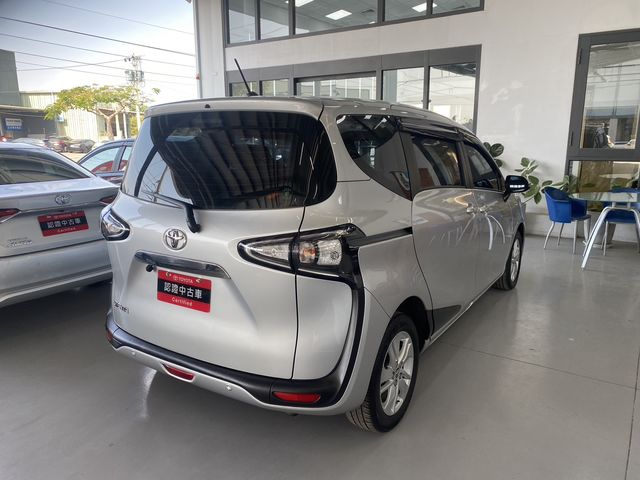 SIENTA 1.8  第5張相片