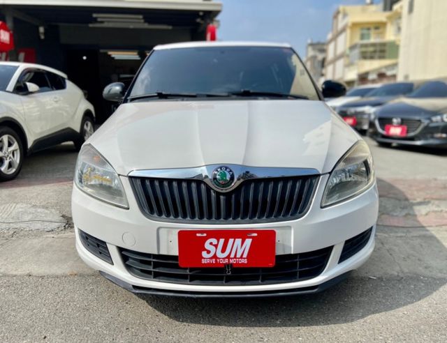 2012 SKODA FABIA 1.6  5人座掀背車/原版/一手車/認證/大空間  第2張相片