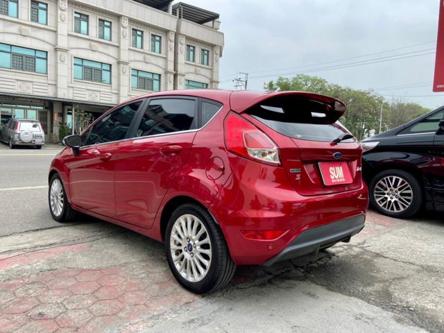永旭好車  2014年FIESTA 1.0  渦輪運動版  馬力125hp  里程實跑10萬  第3張相片