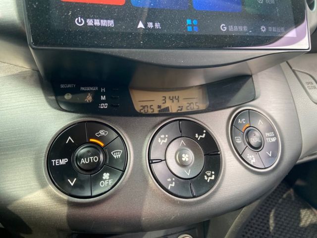 2009 RAV4  天窗  恆溫   安卓影音  定速   電動座椅  車頂行李架  第11張相片