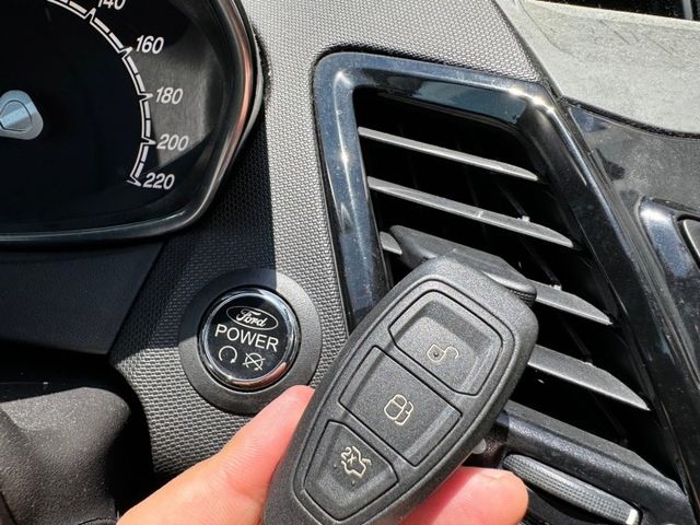 永旭優質好車  2016 Fiesta EcoBoost  運動型  渦輪增壓 免鑰匙啟動 恆溫 安卓影音  第5張相片