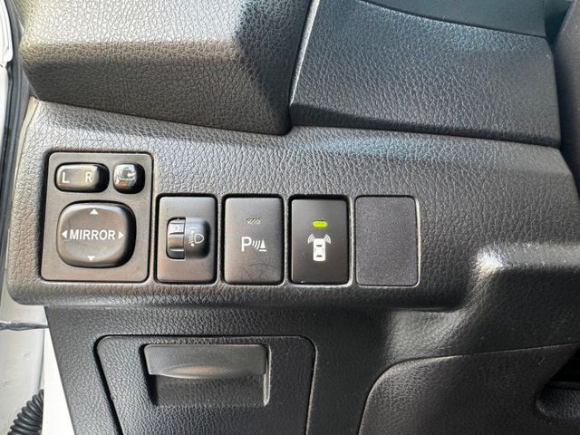 2014  Toyota Corolla Altis 1.8經典版 定速巡航 方向盤快控鍵 恆溫空調  第9張相片