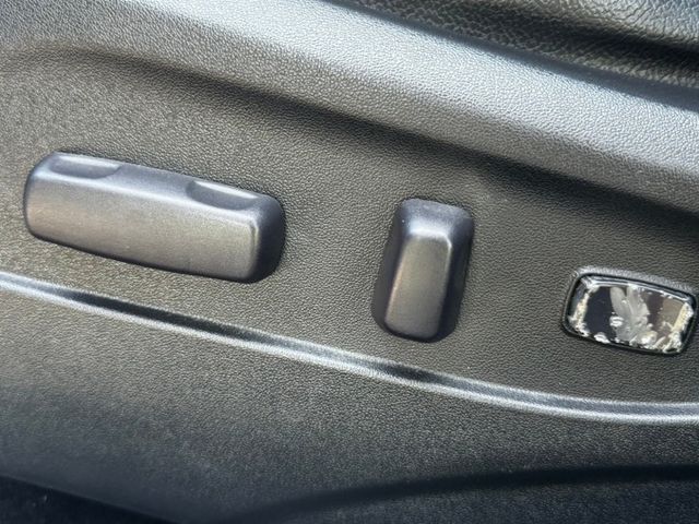 2013 Hyundai ix35 S 2.4 旗艦型 方向盤快控鍵 恆溫空調 電動座椅 倒車影像 定速  第8張相片