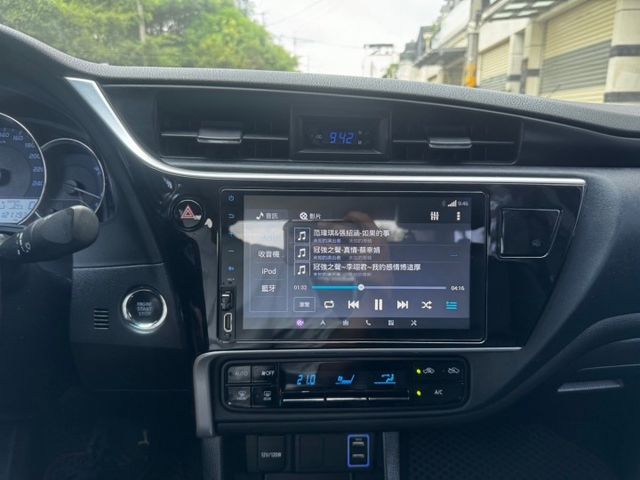 2017 ALTIS 經典版 免鑰匙 恆溫 定速 方向盤快控鍵 影音多媒體 循跡防滑  第6張相片