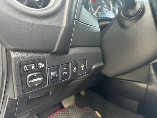 2017 ALTIS 經典版 免鑰匙 恆溫 定速 方向盤快控鍵 影音多媒體 循跡防滑  第8張相片