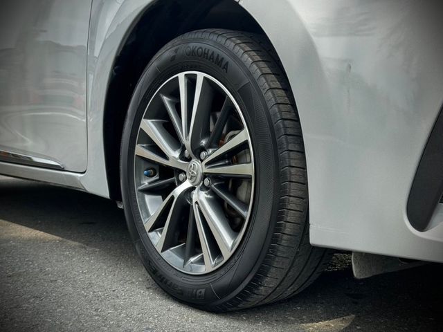 2017 ALTIS 經典版 免鑰匙 恆溫 定速 方向盤快控鍵 影音多媒體 循跡防滑  第12張相片
