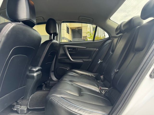2020  Mitsubishi Grand Lancer 1.8 經典  恆溫空調  循跡防滑  影音多媒體  倒影  第10張相片