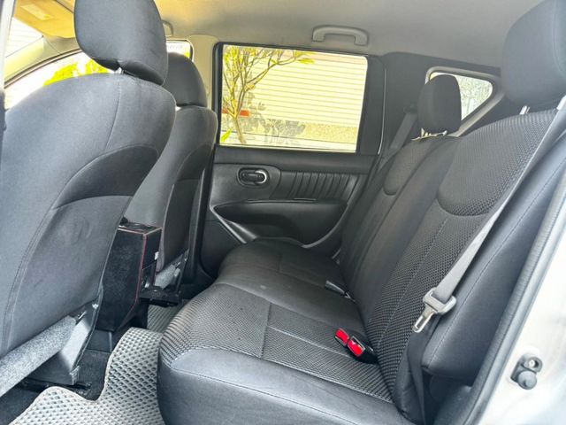 2014 Nissan Livina 1.6經典版 里程 15萬km  安卓影音  倒車影像  織布座椅  第10張相片