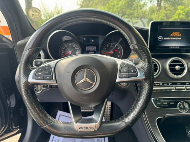 2015 Benz W205 AMG C300  免鑰匙啟動 摸門解鎖 方向盤快控鍵 全景天窗 柏林之音  魚眼頭燈  第8張相片