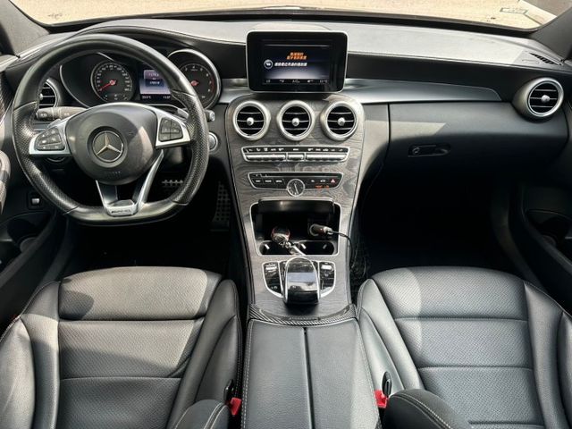 2015 Benz W205 AMG C300  免鑰匙啟動 摸門解鎖 方向盤快控鍵 全景天窗 柏林之音  魚眼頭燈  第12張相片
