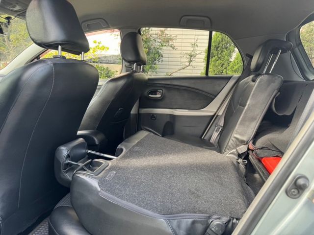 2009 Toyota Yaris 1.5 G  胎壓監控  電動摺疊後視鏡  影音多媒體  方向盤快控鍵  第10張相片
