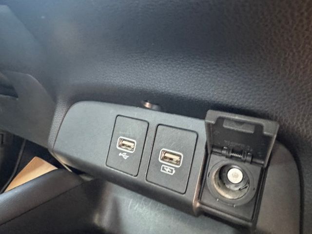 2022 Honda Fit Home汽油版 免鑰匙 方向盤快控鍵  定速  換檔撥片 循跡防滑控制系統  第10張相片