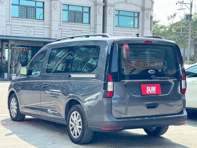 2023 Ford Tourneo Connect 2.0玩樂版 方向盤快控鍵 換檔撥片 定速巡航 循跡防滑  第2張相片