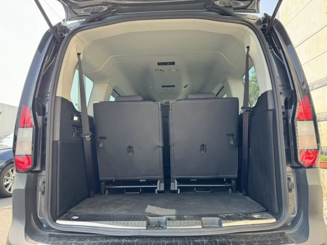2023 Ford Tourneo Connect 2.0玩樂版 方向盤快控鍵 換檔撥片 定速巡航 循跡防滑  第18張相片