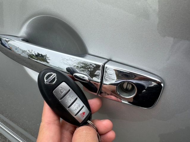 2015 Nissan Sentra Aero 1.8 旗艦版 免鑰匙啟動 方向盤快控鍵 恆溫空調 定速巡航  第6張相片