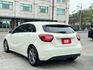 2017 M-Benz A-Class A180 方向盤快控鍵 換檔撥片 駕駛座電動調整 免鑰匙啟動 定速  第2張縮圖