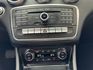 2017 M-Benz A-Class A180 方向盤快控鍵 換檔撥片 駕駛座電動調整 免鑰匙啟動 定速  第6張縮圖
