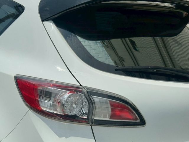2012 Mazda 3 5D 2.0頂級版 電動天窗 定速巡航 換檔撥片 方向盤快控鍵 免鑰匙啟動  第4張相片