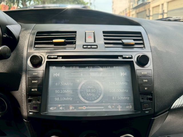 2012 Mazda 3 5D 2.0頂級版 電動天窗 定速巡航 換檔撥片 方向盤快控鍵 免鑰匙啟動  第10張相片