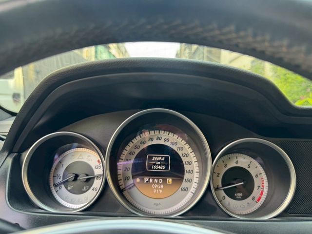 2011 BENZ C250 方向盤快控鍵 電動天窗 AMG鋁圈 HK音響  雙電動椅 恆溫空調  第6張相片