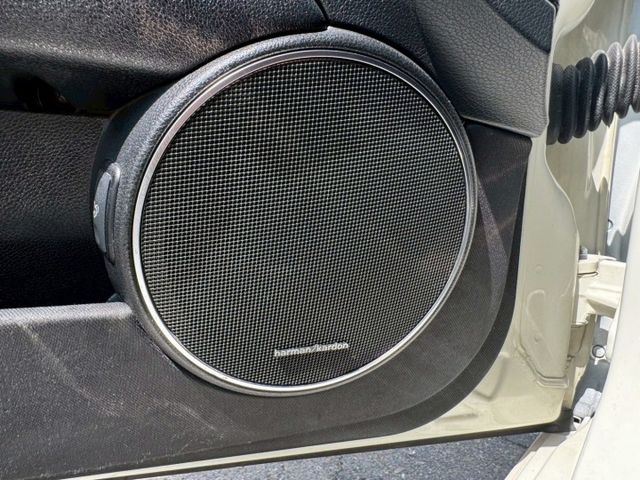 2011 BENZ C250 方向盤快控鍵 電動天窗 AMG鋁圈 HK音響  雙電動椅 恆溫空調  第10張相片