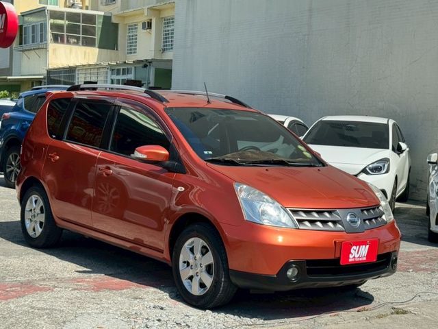 2013 Nissan Livina 1.6  免鑰匙啟動 恆溫空調  影音多媒體  抬頭顯示器  第1張相片