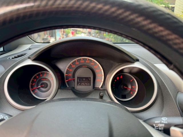 2009 Honda Fit VTi-S 安卓影音  撥片換檔  倒車影像  絨布座椅  第3張相片