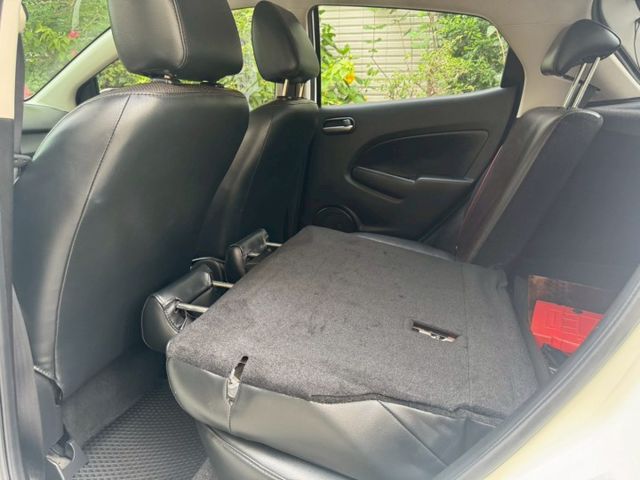 2013 Mazda 2 1.5  方向盤快控鍵 CD音響主機 電動摺疊後視鏡  第9張相片