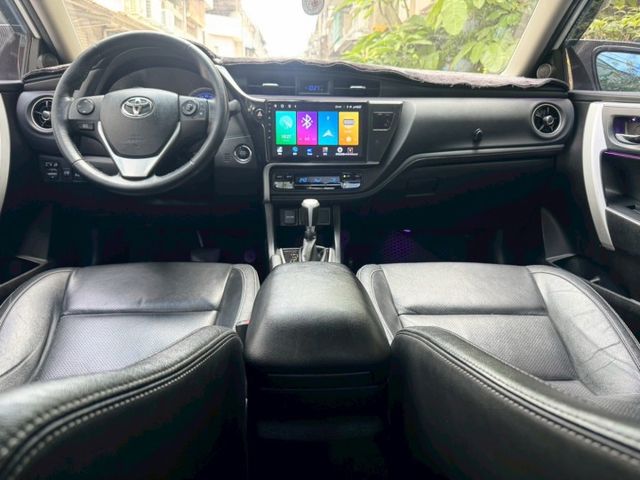 2016 Toyota Corolla Altis 1.8經典版S+  免鑰匙啟動 方向盤快控鍵  定速巡航 恆溫空調  第13張相片