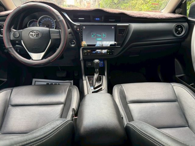 2017 Toyota Corolla Altis 1.8  免Key 恆溫空調 定速巡航 循跡防滑 安卓影音 倒車影像  第11張相片