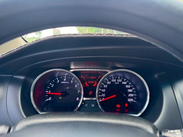 2015 Nissan Livina 1.6  恆溫空調  安卓影音 倒車影像  車頂行李架  第3張相片