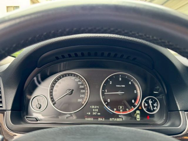 2012 BMW 5-Series Sedan 520d  柴油 總代理 免鑰匙啟動 恆溫空調 定速巡航  第6張相片