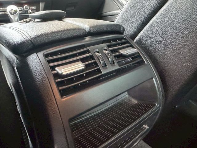 2012 BMW 5-Series Sedan 520d  柴油 總代理 免鑰匙啟動 恆溫空調 定速巡航  第14張相片