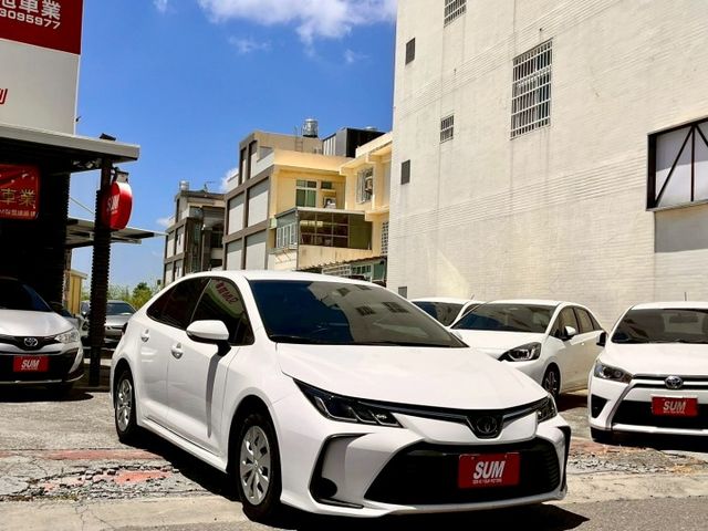 2022 Toyota Corolla Altis 1.8經典  方向盤快控鍵  定速巡航  循跡防滑  胎壓監控  第1張相片