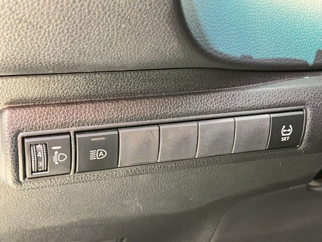 2022 Toyota Corolla Altis 1.8經典  方向盤快控鍵  定速巡航  循跡防滑  胎壓監控  第7張相片