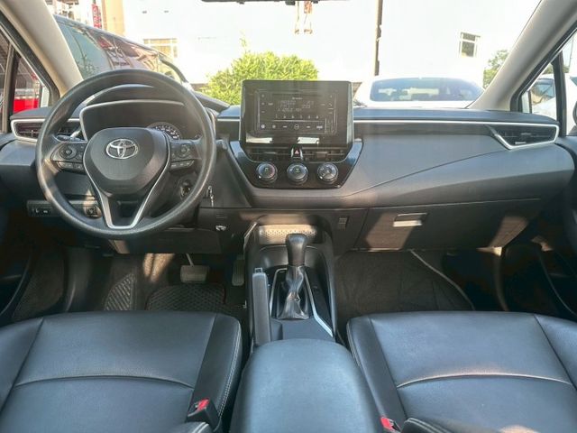 2022 Toyota Corolla Altis 1.8經典  方向盤快控鍵  定速巡航  循跡防滑  胎壓監控  第9張相片