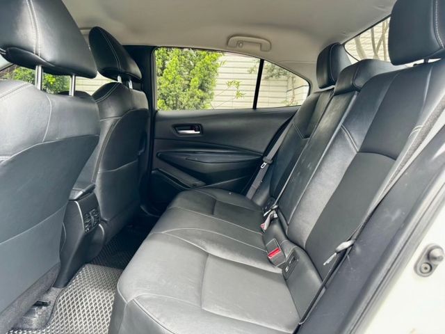 2022 Toyota Corolla Altis 1.8經典  方向盤快控鍵  定速巡航  循跡防滑  胎壓監控  第10張相片