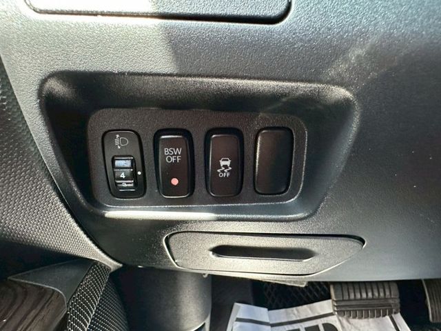 2013 Mitsubishi Outlander 2.4 4WD 方向盤快控鍵  定速巡航  循跡防滑  車道變換輔助  第5張相片