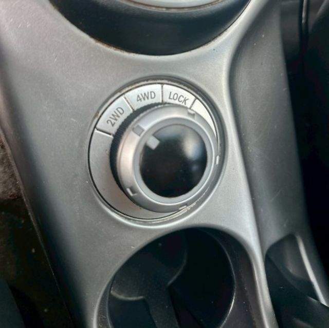 2013 Mitsubishi Outlander 2.4 4WD 方向盤快控鍵  定速巡航  循跡防滑  車道變換輔助  第6張相片