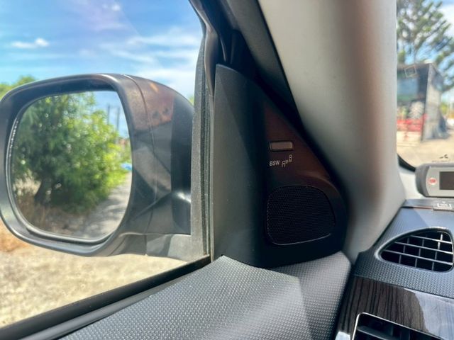 2013 Mitsubishi Outlander 2.4 4WD 方向盤快控鍵  定速巡航  循跡防滑  車道變換輔助  第10張相片