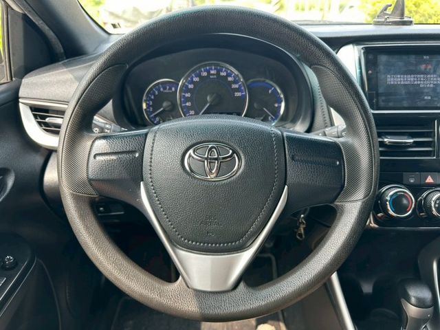 2020 Toyota Yaris 1.5經典  循跡防滑 LED日行燈 光感應自動頭燈 倒車雷達警示  第5張相片