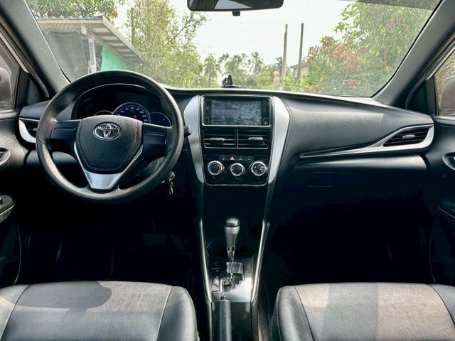 2020 Toyota Yaris 1.5經典  循跡防滑 LED日行燈 光感應自動頭燈 倒車雷達警示  第8張相片