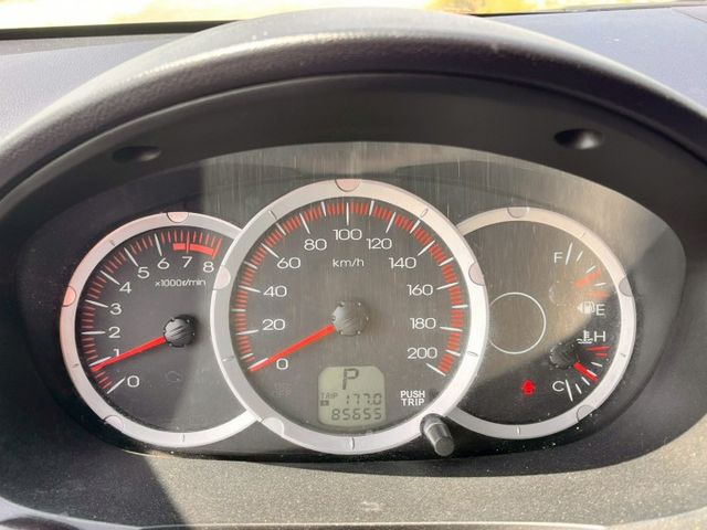 2012 Mitsubishi   Zinger 2.4 大型輪弧 頭燈水平頭整 後座出風口 後座前後滑移  第3張相片