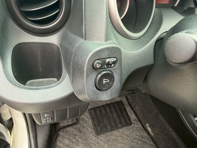 2013 Honda Fit 1.5 VTi-S  恆溫空調 定速巡航 方向盤快控鍵 換檔撥片  頭燈水平調整  第11張相片