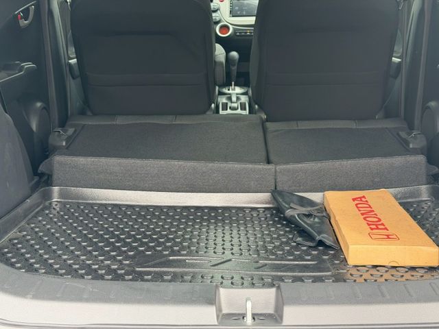 2013 Honda Fit 1.5 VTi-S  恆溫空調 定速巡航 方向盤快控鍵 換檔撥片  頭燈水平調整  第15張相片